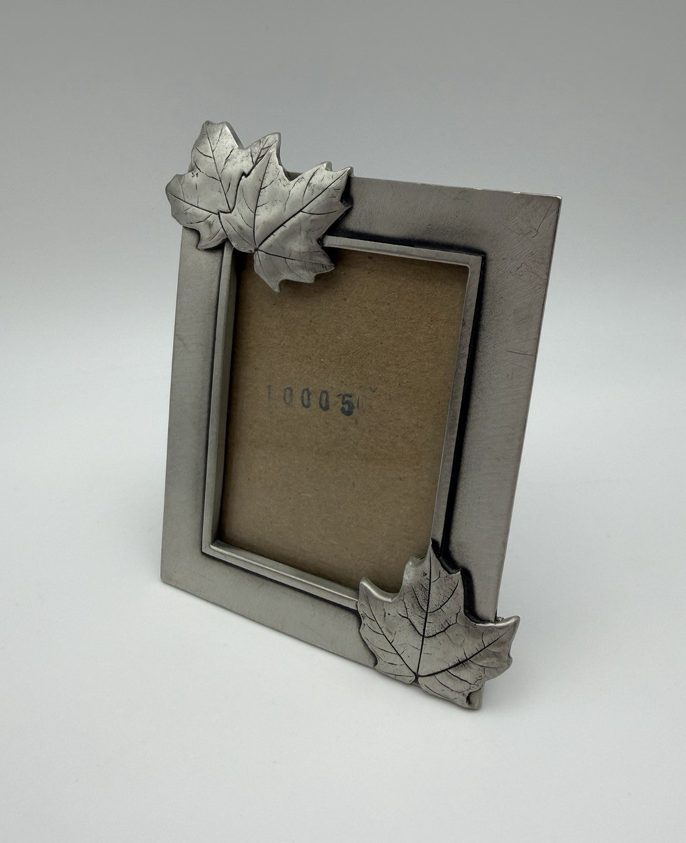 Vintage Pewter Frame Maple Leaves 4x3 Seagull Pewter Etain Zinn Canada PF 1263
